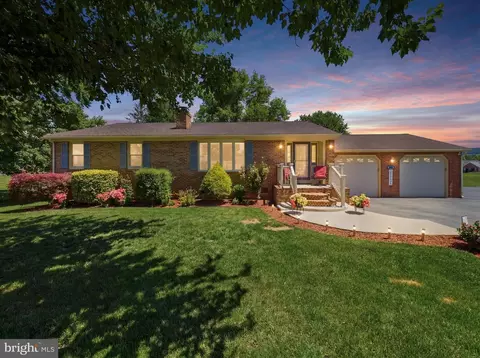 Exterior - 21925 Beaverbrook Dr, Smithsburg, MD 21783 photo 2 of 10