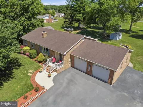 View/Area - 21925 Beaverbrook Dr, Smithsburg, MD 21783 photo 3 of 13