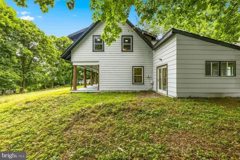 Exterior - 25546 Military Rd, Cascade, MD 21719 photo 3 of 6