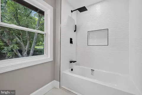 Bath - 25546 Military Rd, Cascade, MD 21719 photo 3 of 3