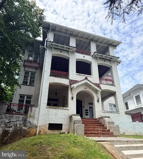 629 Oak Hill Ave, Hagerstown, MD 21740