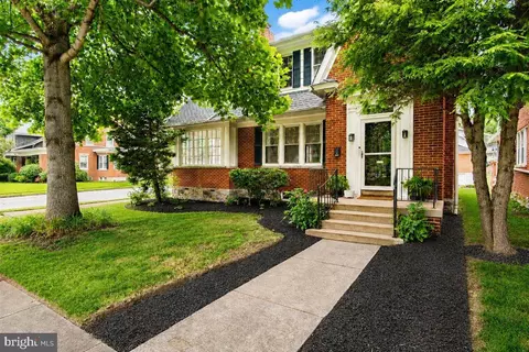 1214 Oak Hill Ave, Hagerstown, MD 21742