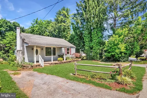11024 Hickory School Rd, Williamsport, MD 21795