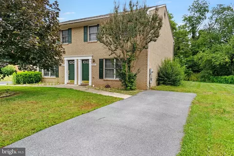10121 Saint George Cir, Hagerstown, MD 21740