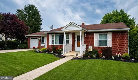 14 Poplar St E, Funkstown, MD 21734