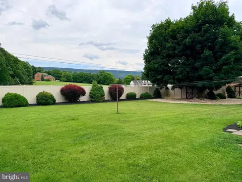Exterior - 11917 Comanche Dr, Smithsburg, MD 21783 photo 7 of 10