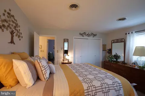 Bedroom - 11917 Comanche Dr, Smithsburg, MD 21783 photo 6 of 6