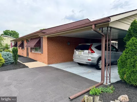 Exterior - 11917 Comanche Dr, Smithsburg, MD 21783 photo 4 of 10