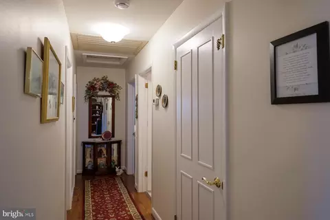 Entry Way - 11917 Comanche Dr, Smithsburg, MD 21783 photo 4 of 6