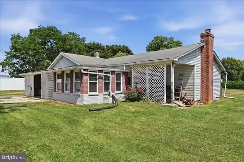 Exterior - 13844 Clear Spring Rd, Clear Spring, MD 21722 photo 2 of 4
