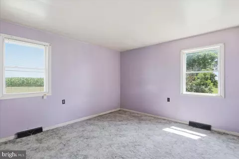 Bedroom - 13844 Clear Spring Rd, Clear Spring, MD 21722 photo 4 of 6