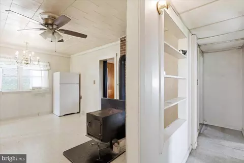 Entry Way - 13844 Clear Spring Rd, Clear Spring, MD 21722 photo 5 of 5