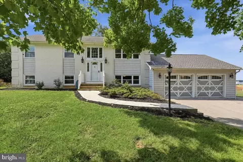 13914 Paradise Church Rd, Hagerstown, MD 21742