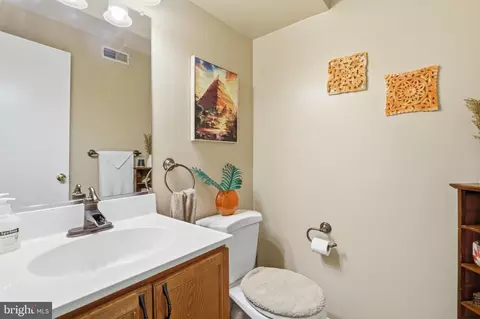 Bath - 102 Jasons Rdg, Smithsburg, MD 21783 photo 1 of 2