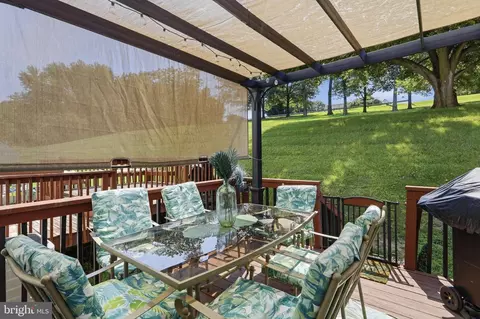 Exterior - 102 Jasons Rdg, Smithsburg, MD 21783 photo 2 of 4