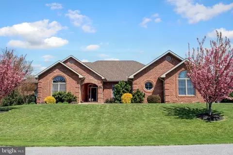 18722 Fountain Ter, Hagerstown, MD 21742