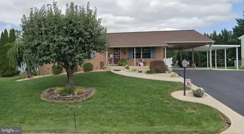 429 Chartridge Dr, Hagerstown, MD 21742