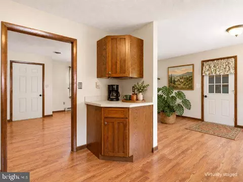 Entry Way - 16105 Wright Rd, Williamsport, MD 21795 photo 1 of 2