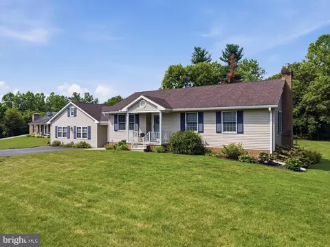 Exterior - 16105 Wright Rd, Williamsport, MD 21795 photo 4 of 8