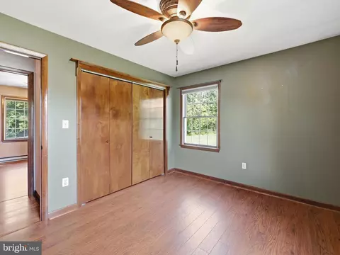 Bedroom - 16105 Wright Rd, Williamsport, MD 21795 photo 2 of 5