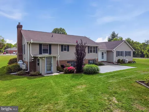 Exterior - 16105 Wright Rd, Williamsport, MD 21795 photo 7 of 8