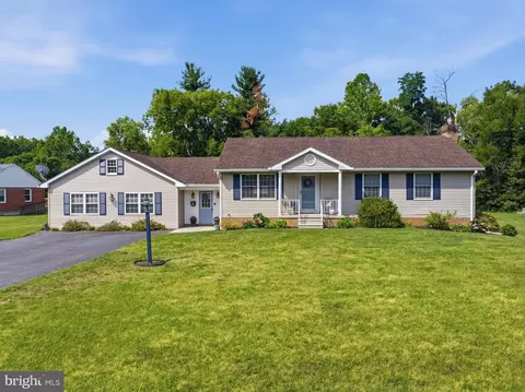 Exterior - 16105 Wright Rd, Williamsport, MD 21795 photo 2 of 8