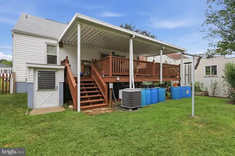 Exterior - 73 Devonshire Rd, Hagerstown, MD 21740 photo 7 of 9