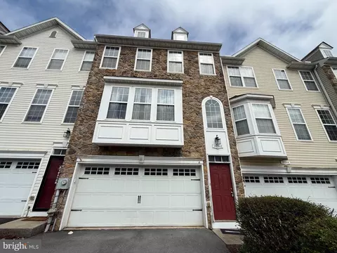 10322 Lantern Ln, Hagerstown, MD 21740