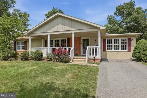 18820 Rolling Rd, Hagerstown, MD 21742