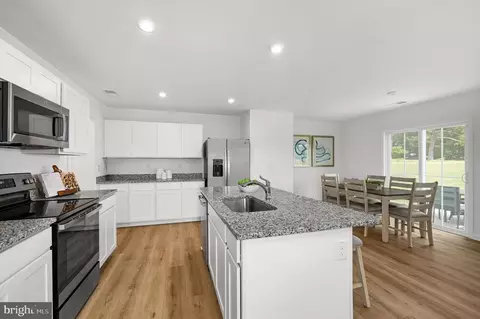 1418 Yeoman Berry Dr, Hagerstown, MD 21740