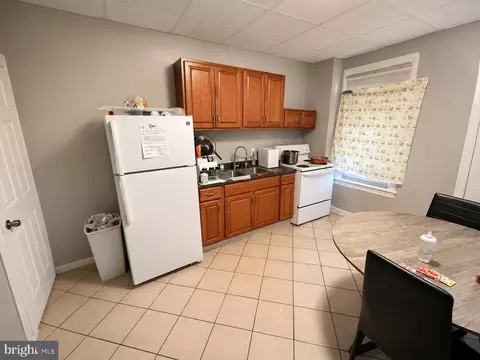 13 E Lee St, Hagerstown, MD 21740 photo 4