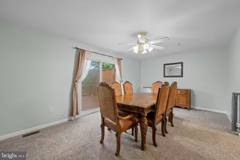 Dining - 125 Sentry Rdg, Smithsburg, MD 21783 photo 2 of 3