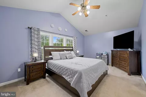 Bedroom - 125 Sentry Rdg, Smithsburg, MD 21783 photo 2 of 7