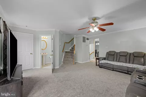Living - 125 Sentry Rdg, Smithsburg, MD 21783 photo 5 of 5