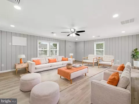 Living - 206 Weldon Dr, Boonsboro, MD 21713 photo 1 of 10