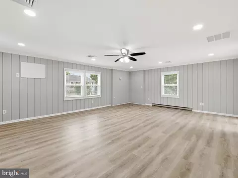 Living - 206 Weldon Dr, Boonsboro, MD 21713 photo 2 of 10