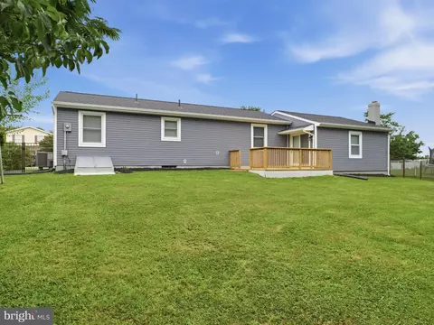 Exterior - 206 Weldon Dr, Boonsboro, MD 21713 photo 4 of 11