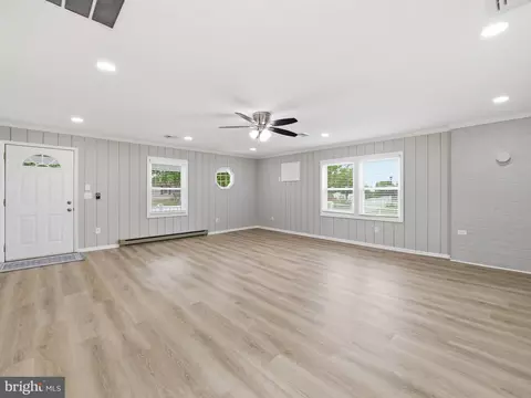 Living - 206 Weldon Dr, Boonsboro, MD 21713 photo 7 of 10
