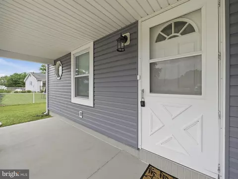 Exterior - 206 Weldon Dr, Boonsboro, MD 21713 photo 9 of 11