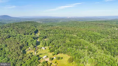 9000 Corner Rd, Hancock, MD 21750 photo 3