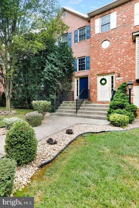 1137 Lindsay Ln, Hagerstown, MD 21742