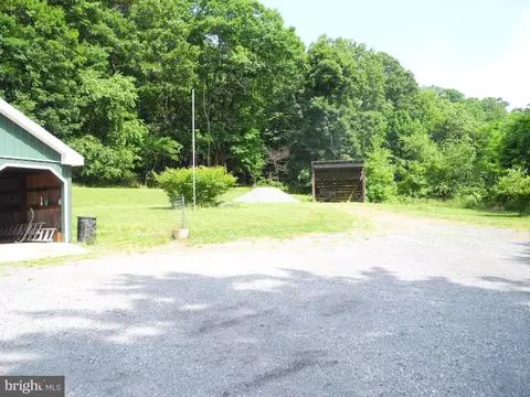 Exterior - 13204 Draper Rd, Clear Spring, MD 21722 photo 3 of 17