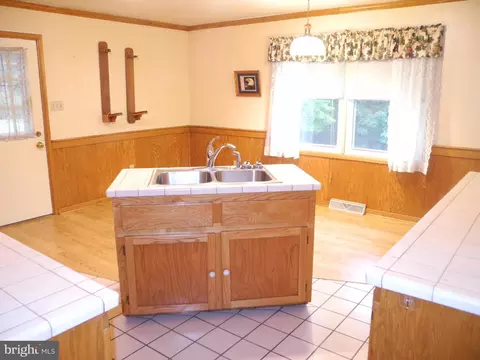Kitchen - 13204 Draper Rd, Clear Spring, MD 21722 photo 3 of 3