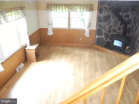 Living - 13204 Draper Rd, Clear Spring, MD 21722 photo 1 of 3