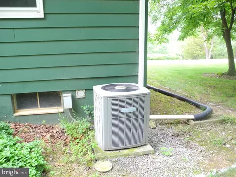 Exterior - 13204 Draper Rd, Clear Spring, MD 21722 photo 15 of 17