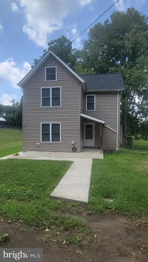 10510 Honeyfield Rd, Williamsport, MD 21795