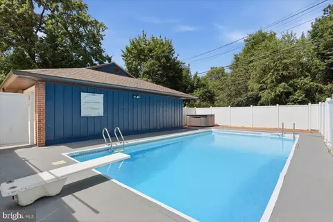 Exterior - 1405 Outer Dr, Hagerstown, MD 21742 photo 12 of 12