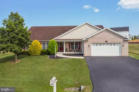 18812 Island Dr, Hagerstown, MD 21742