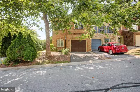 1251 Lindsay Ln, Hagerstown, MD 21742