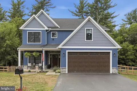 10823 Hershey Dr, Williamsport, MD 21795